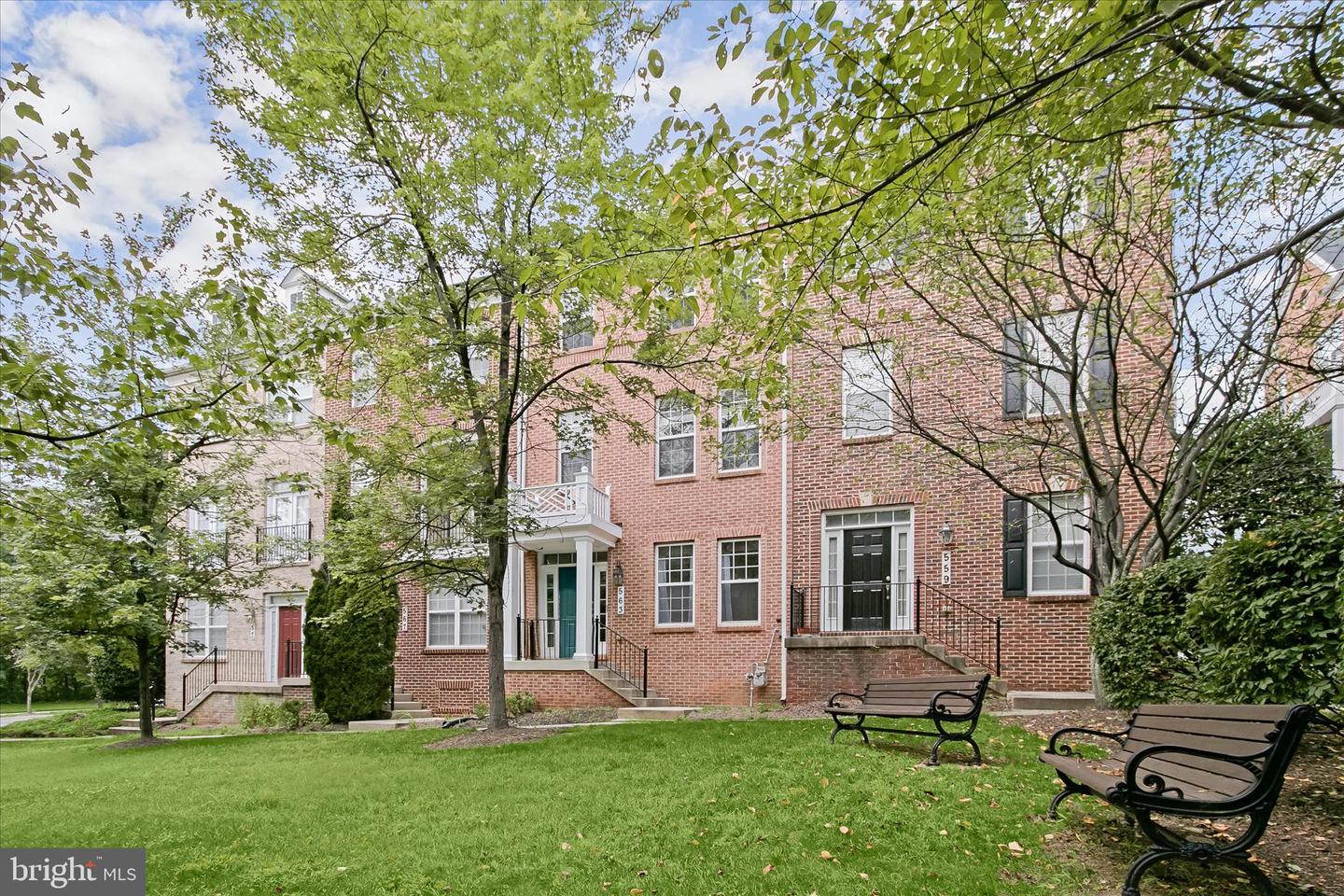 563 Pelican Ave