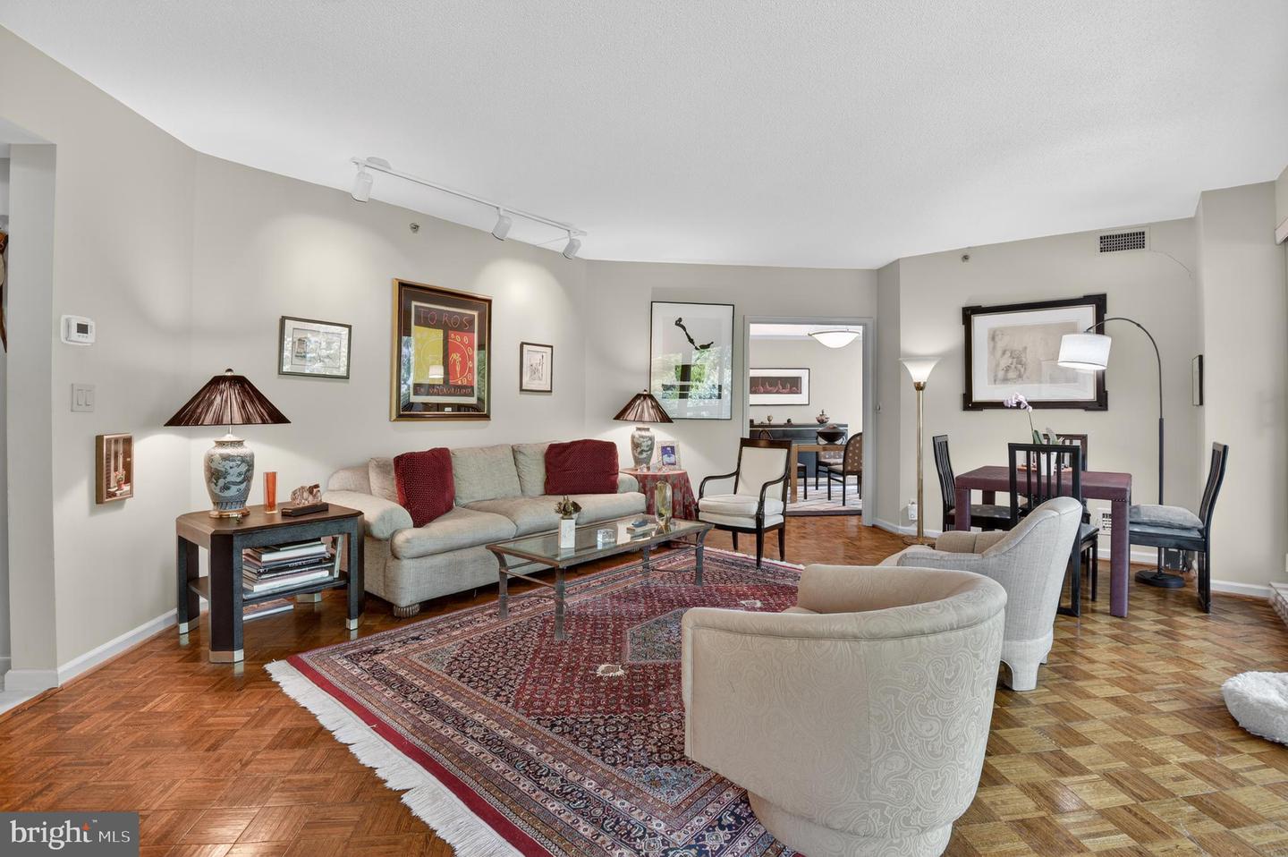 5600 Wisconsin Avenue #1-207