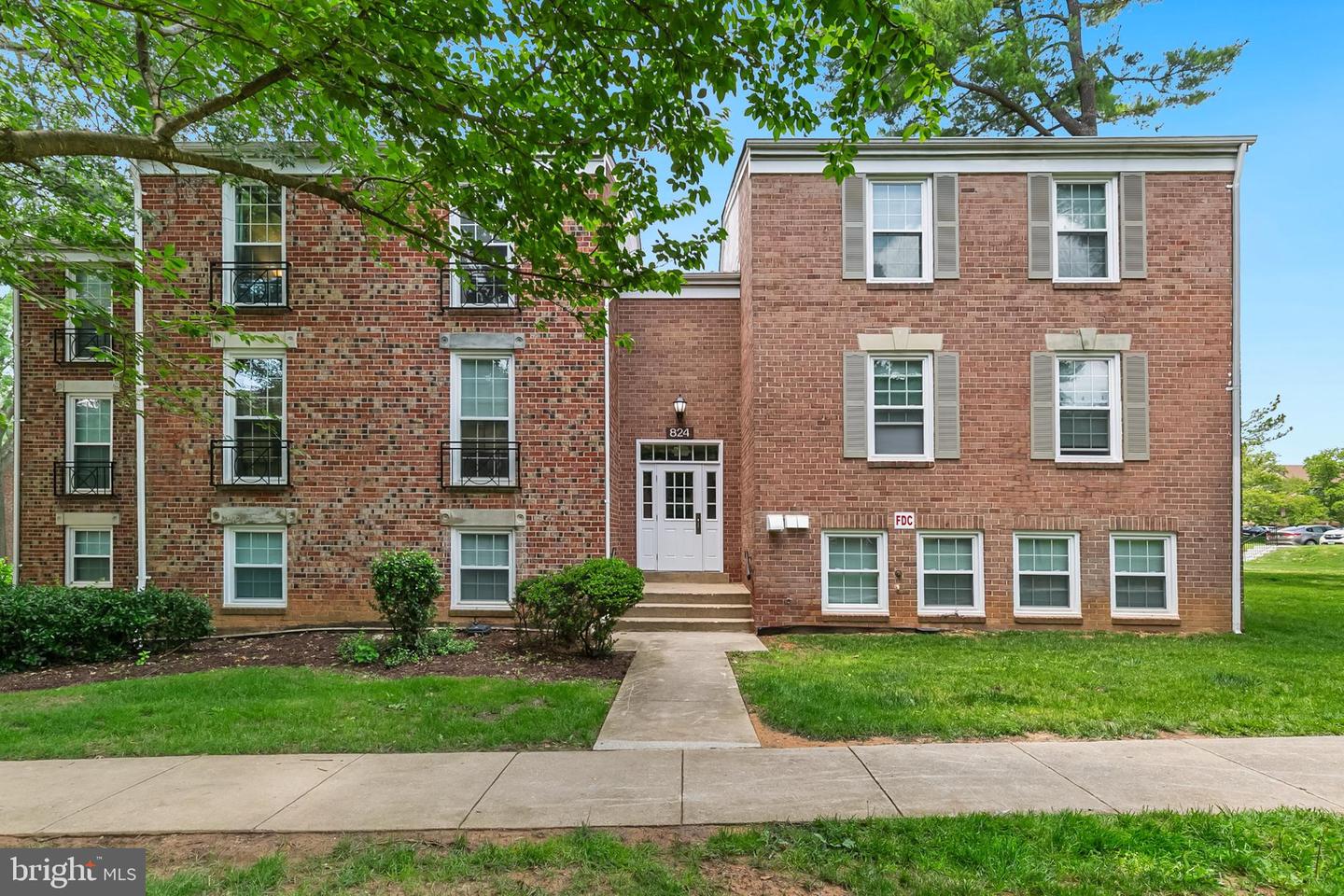 824 Quince Orchard Boulevard #201