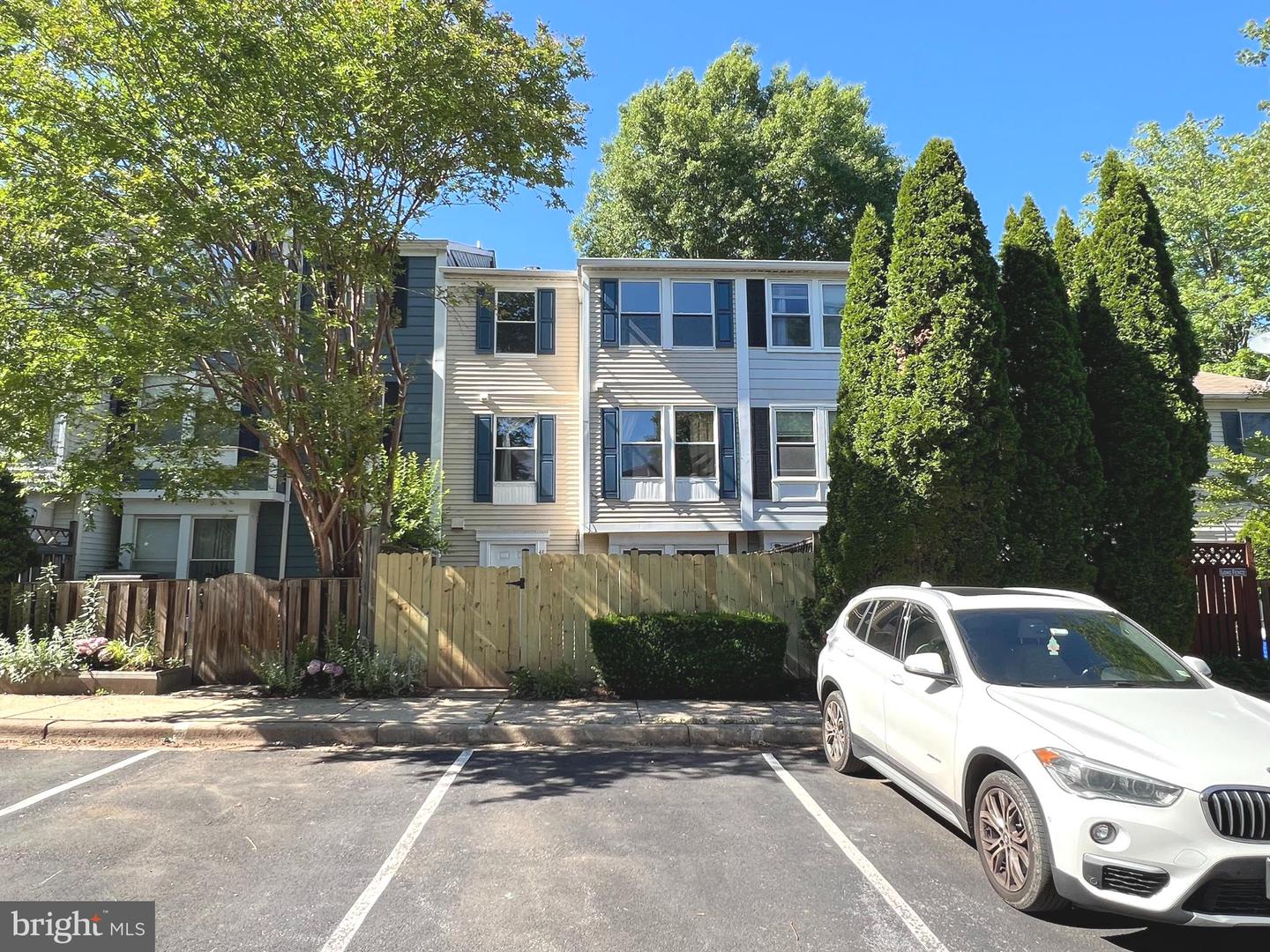 48 Whitechurch Court