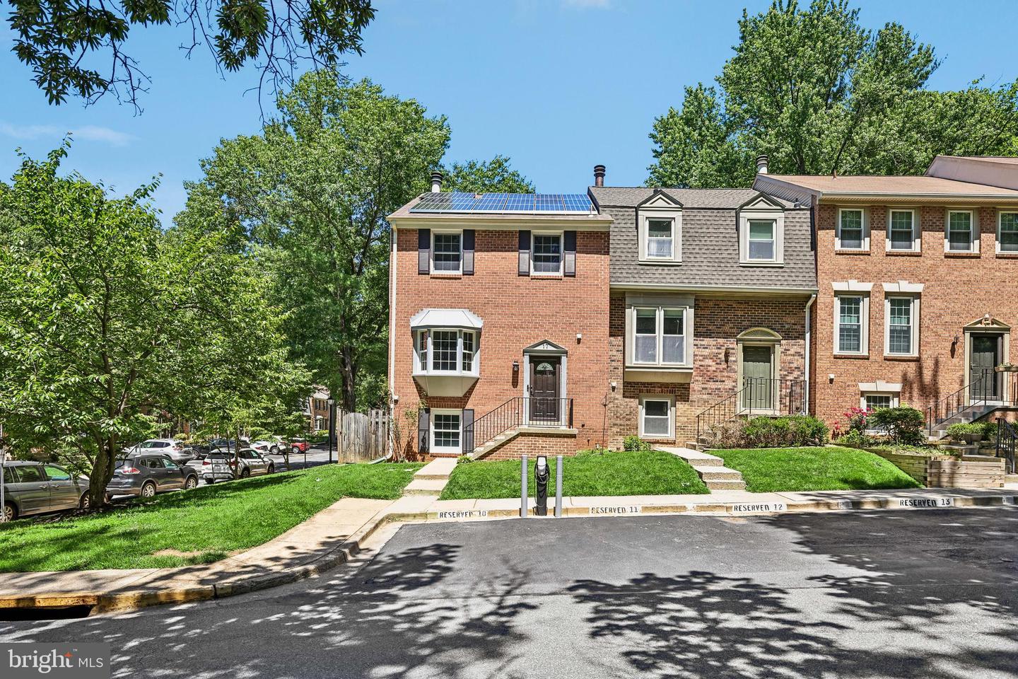 17 Apple Seed Ln