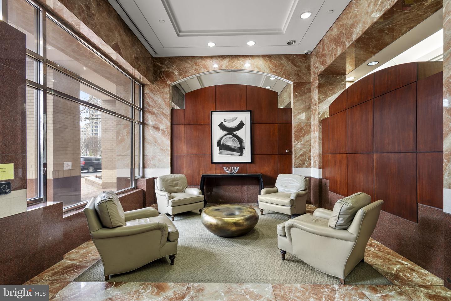 4801 Fairmont Avenue #909