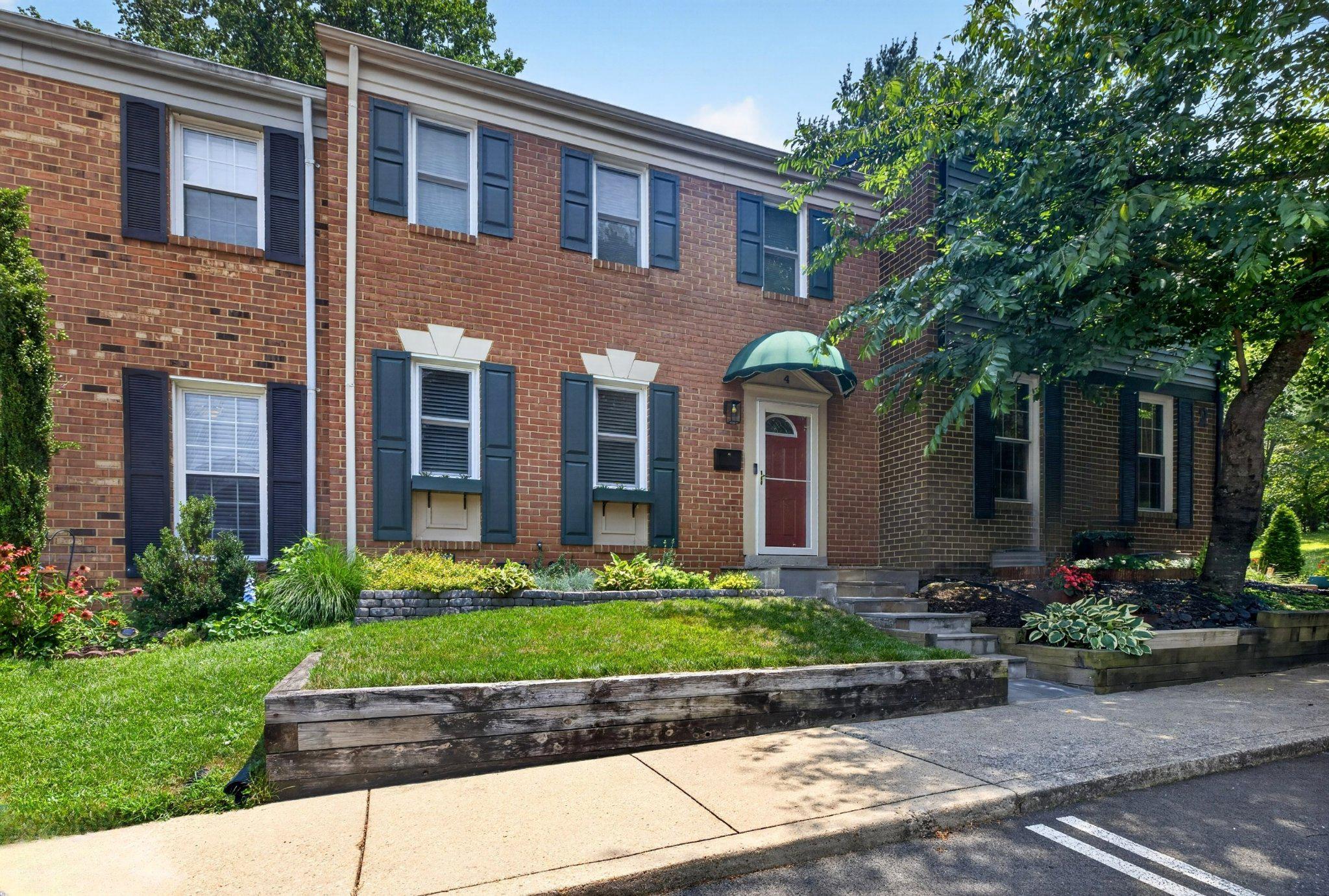4 Honey Brook Circle
