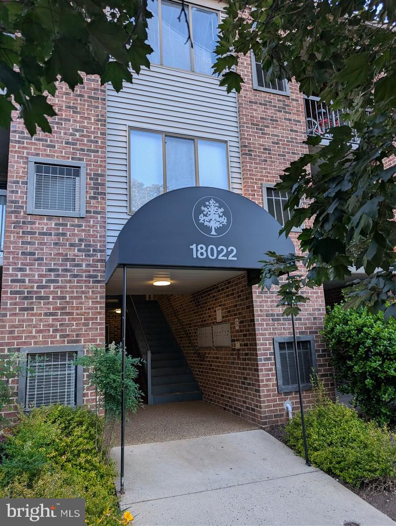 18022 Chalet Drive #27-103