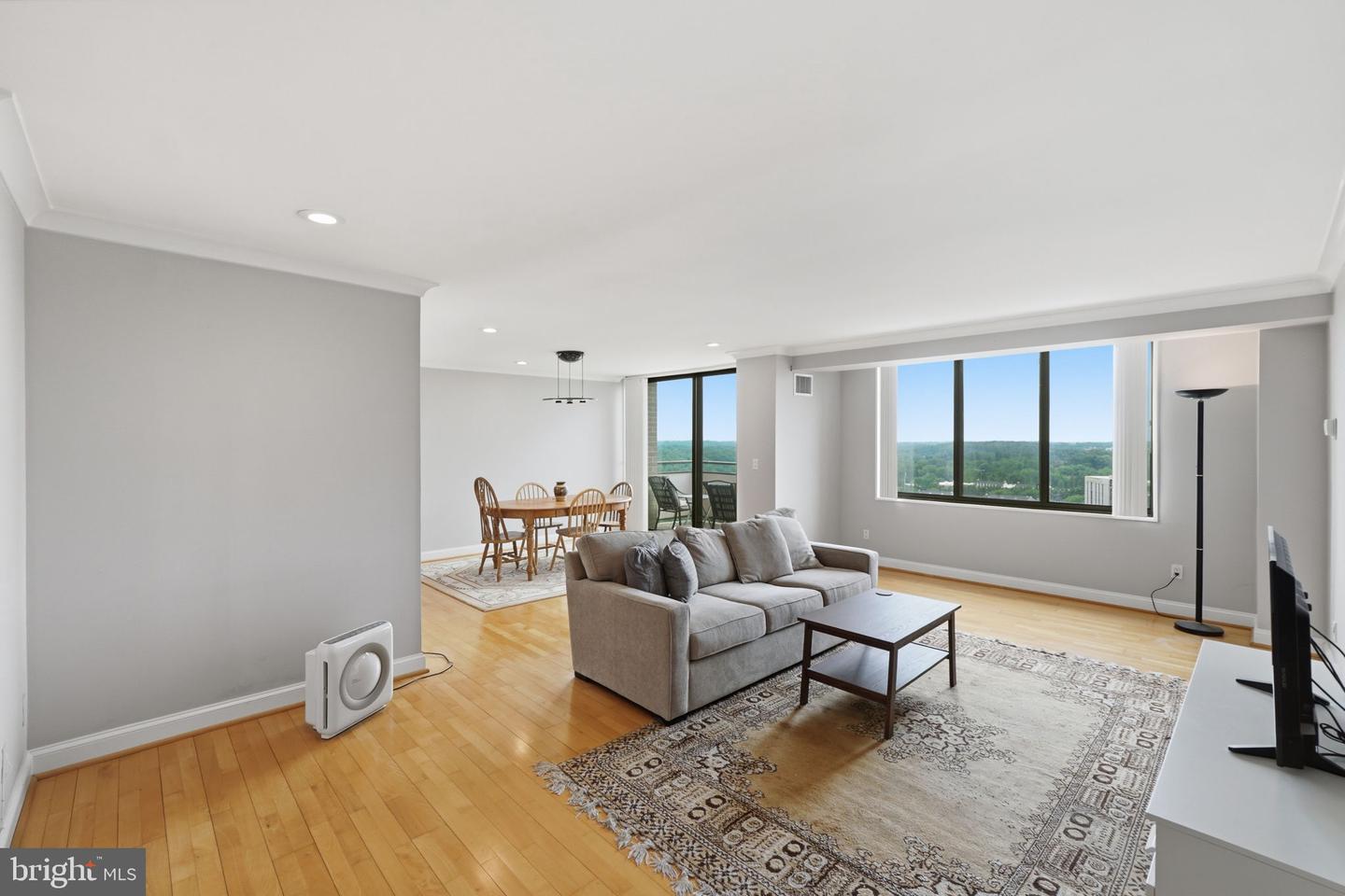5225 Pooks Hill Road #1819n