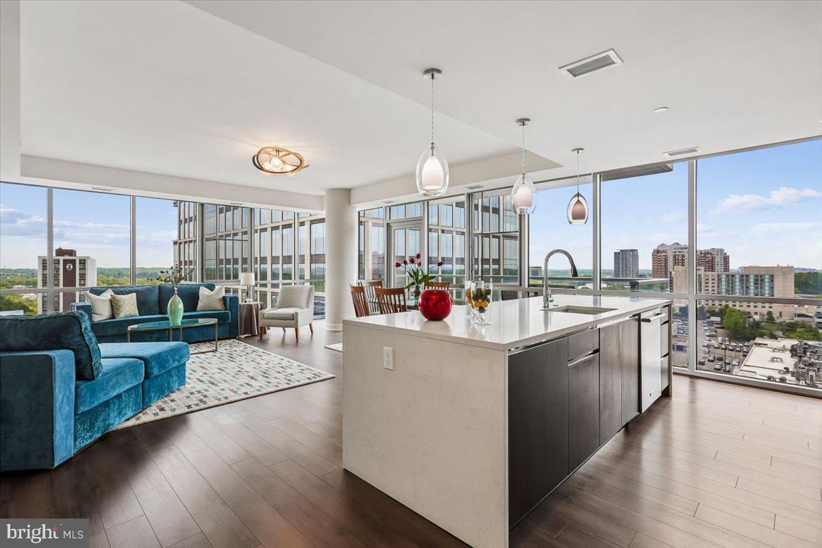 930 Rose Avenue #1511