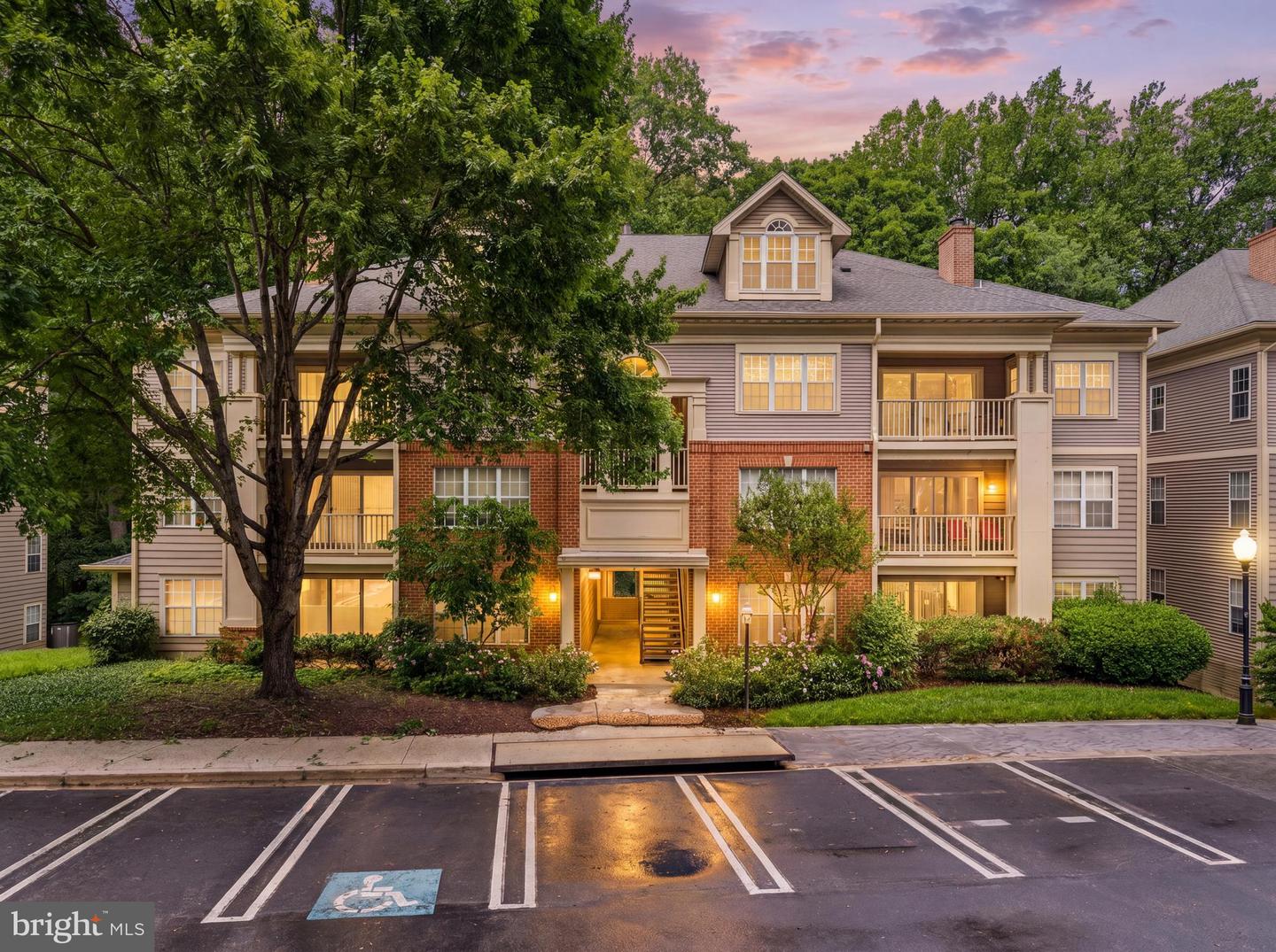 111 Timberbrook Lane #202