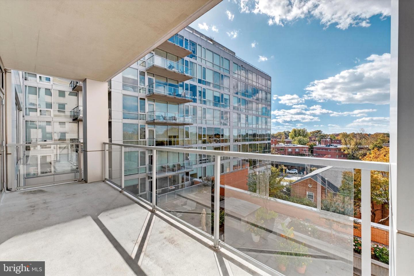 6820 Wisconsin Avenue #4006