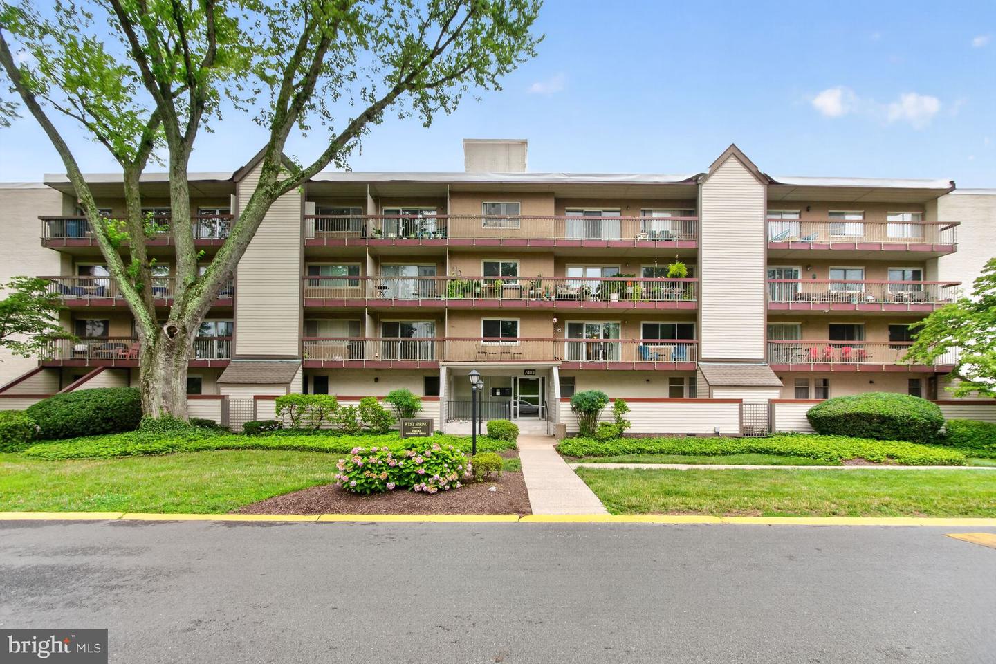 7400 Lakeview Drive #n203