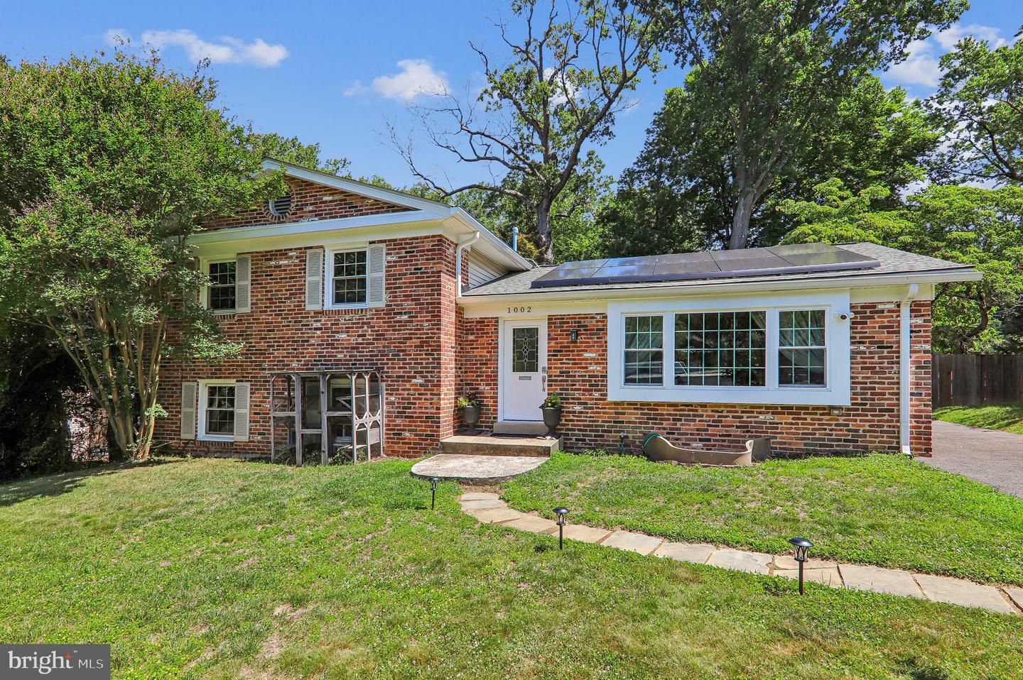 1002 Devere Drive