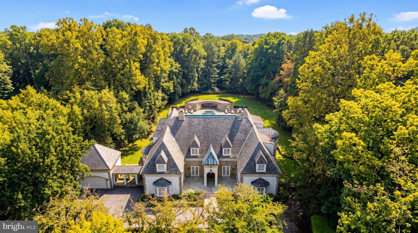 11218 River View Drive