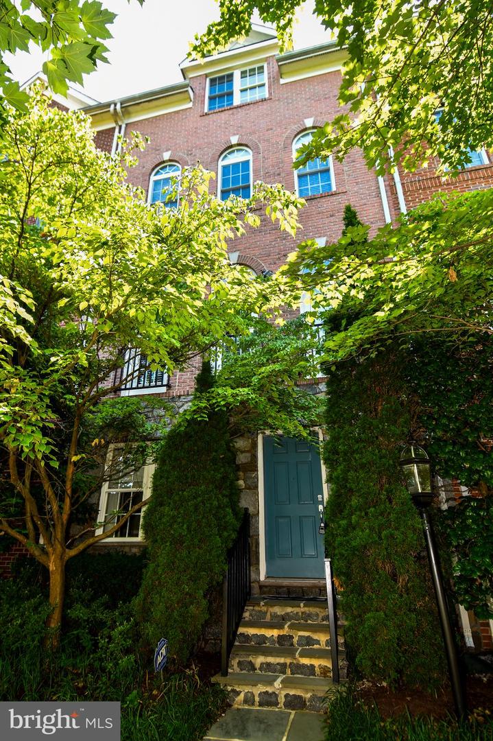 589 Cedar Spring Street