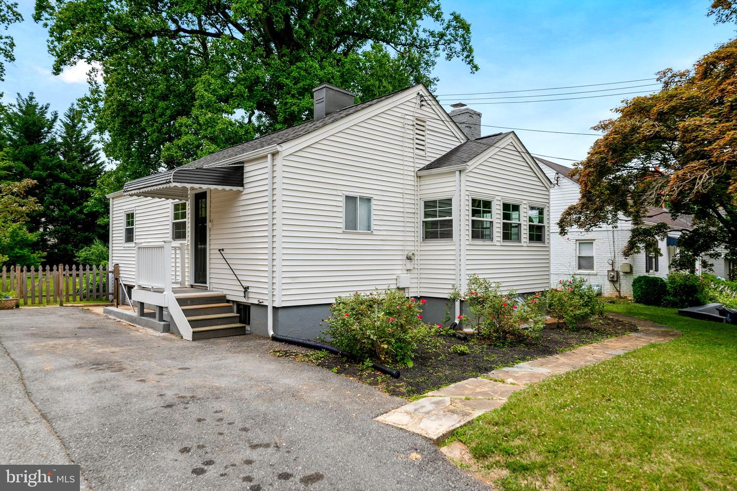 3310 University Boulevard W