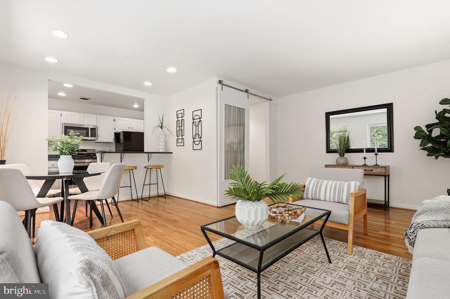10619 Kenilworth Avenue #202