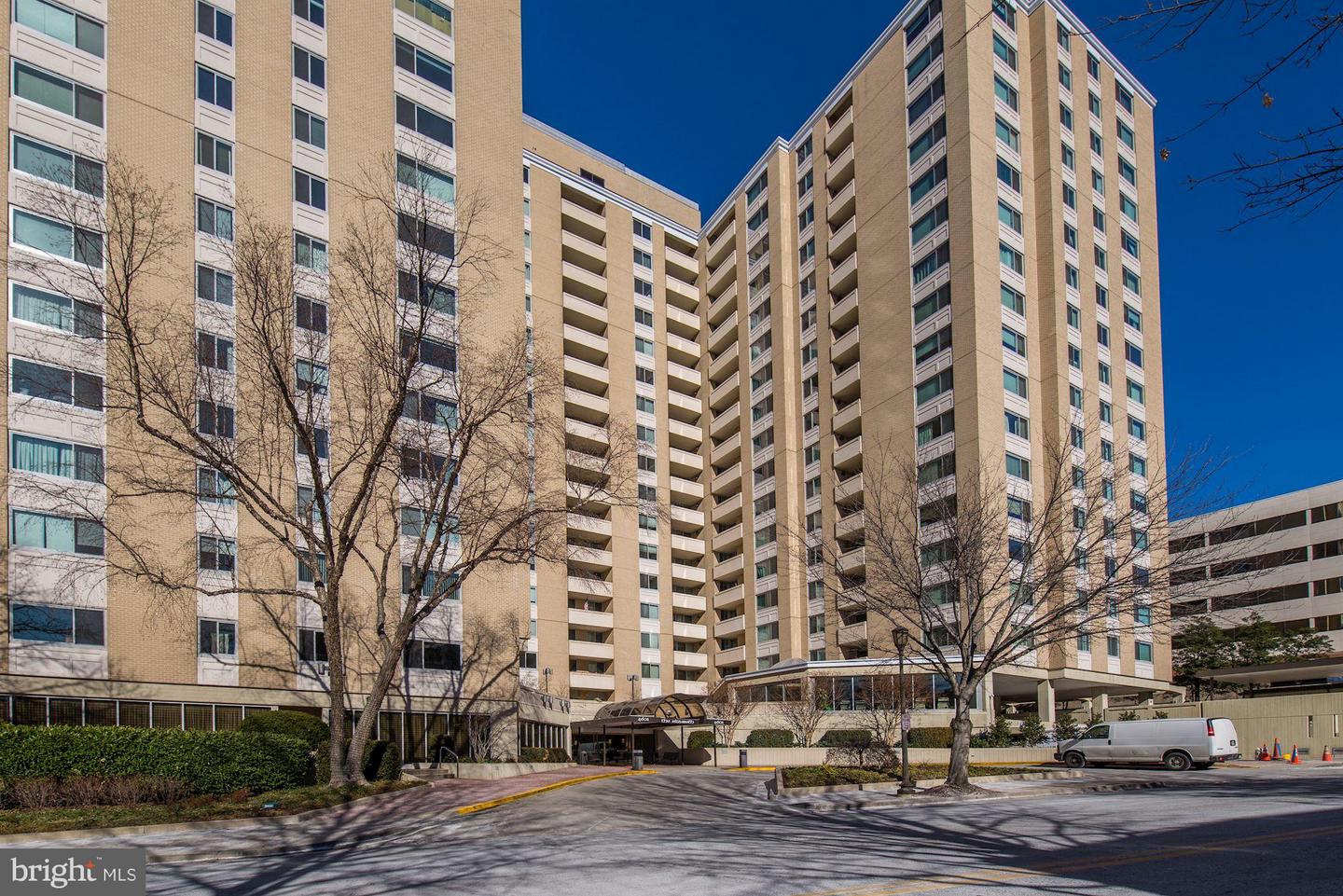 4601 Park Avenue #815q