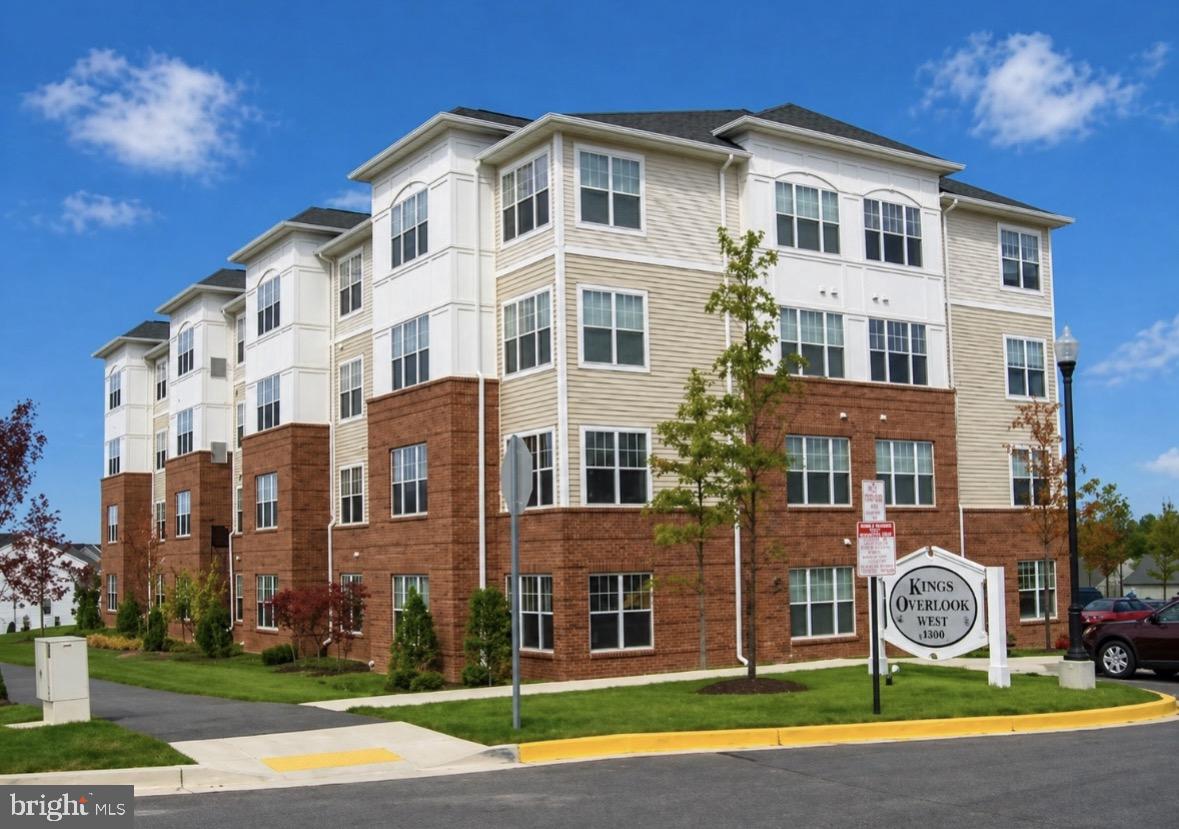 14241 Kings Crossing Blvd # 311