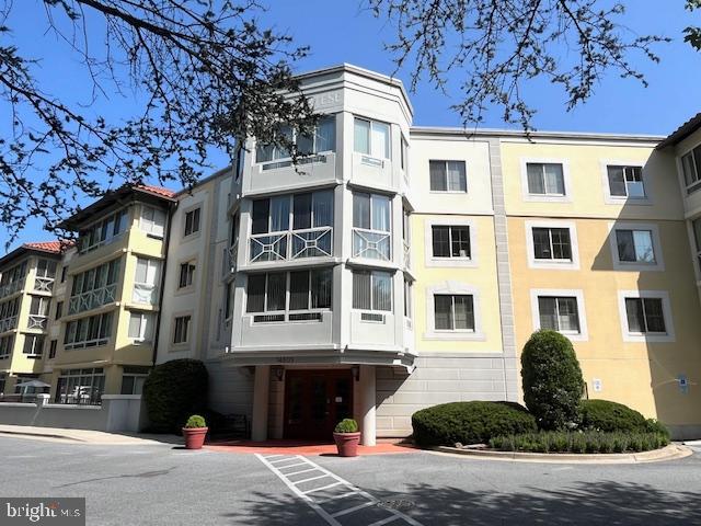 14805 Pennfield Circle #307
