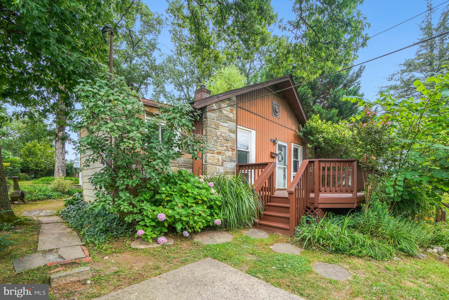 1217 Edmonston