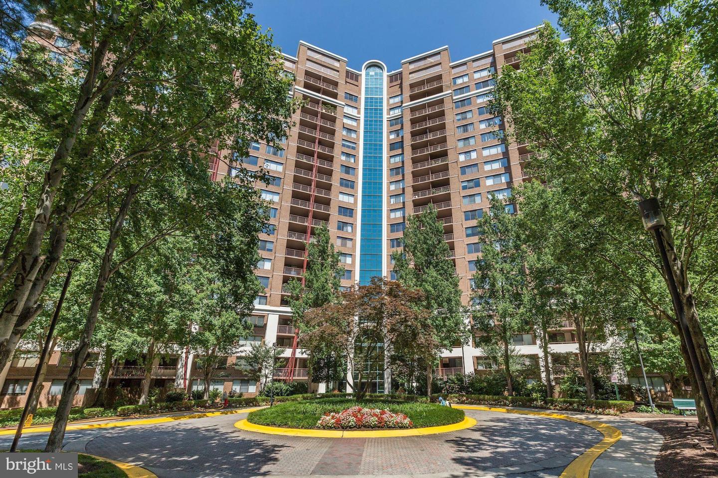 10101 Grosvenor Place #1818