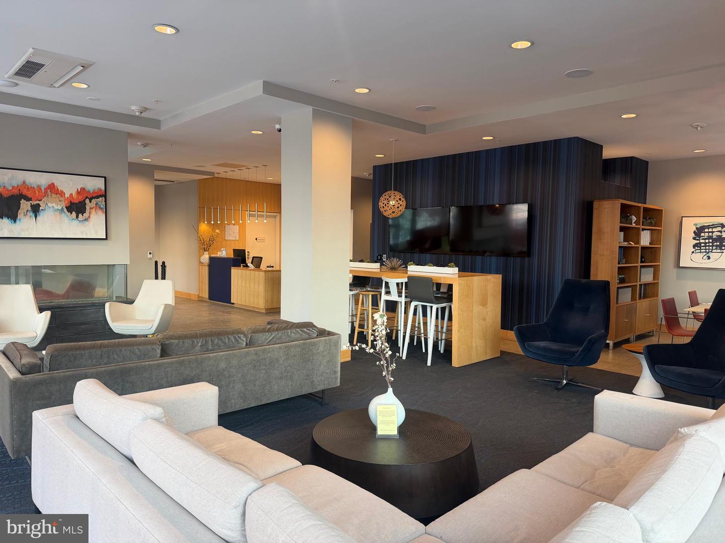 1320 Fenwick Lane #700