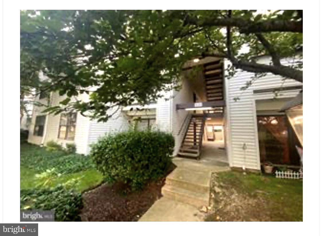 1625 Carriage House Terrace #g