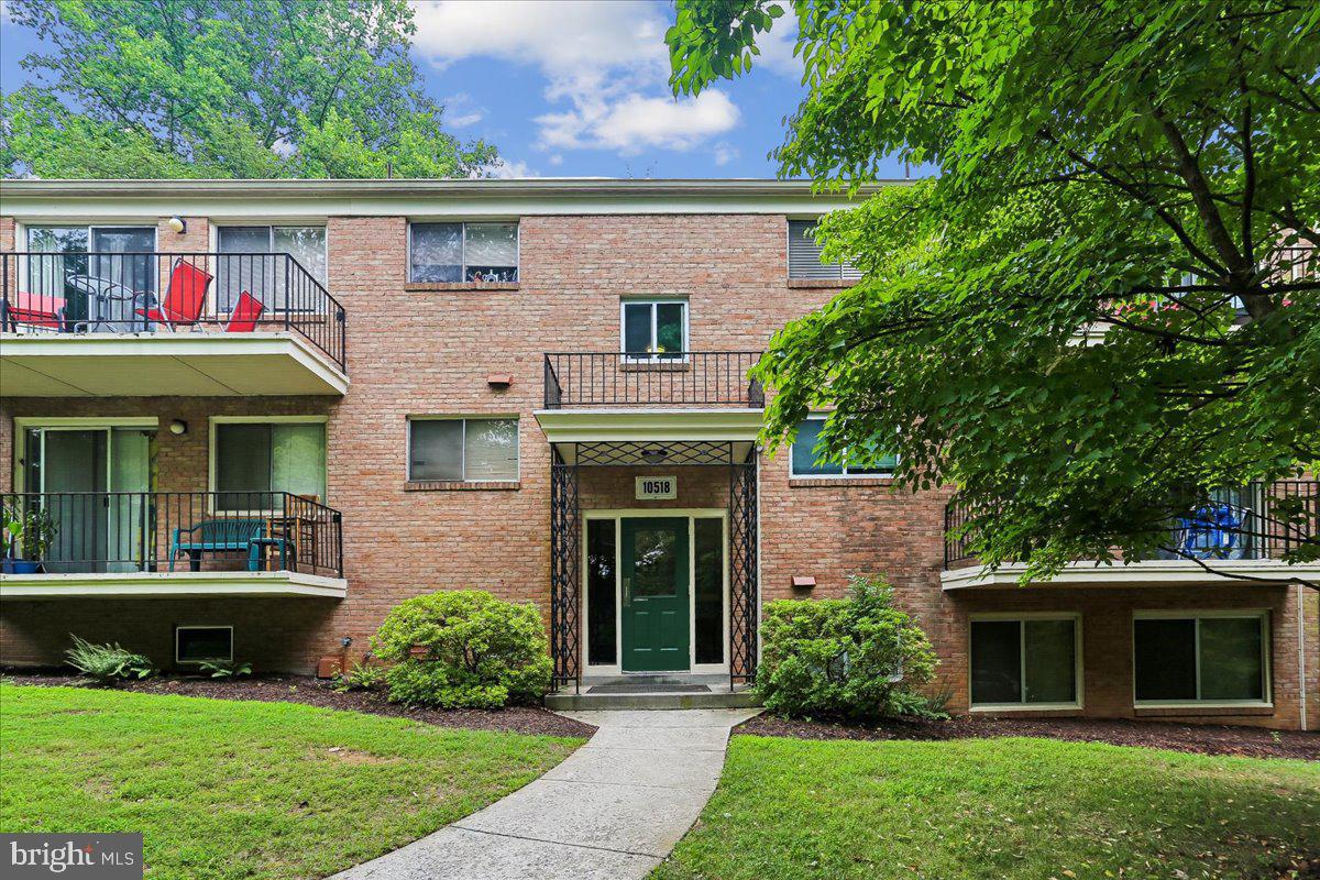 10518 Weymouth Street #102