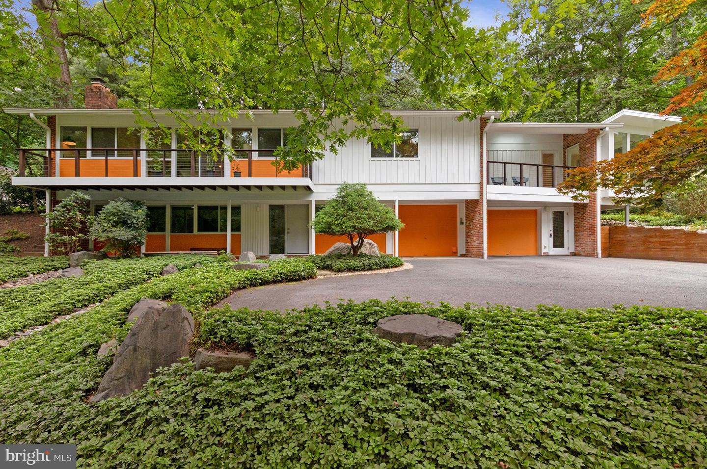 8004 Park Overlook Drive