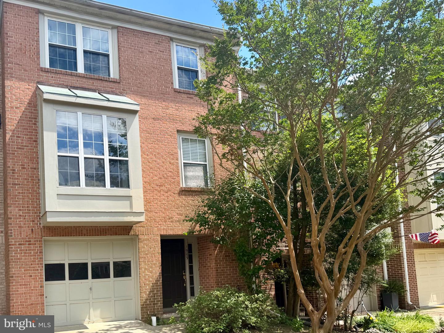 1909 Windjammer Way