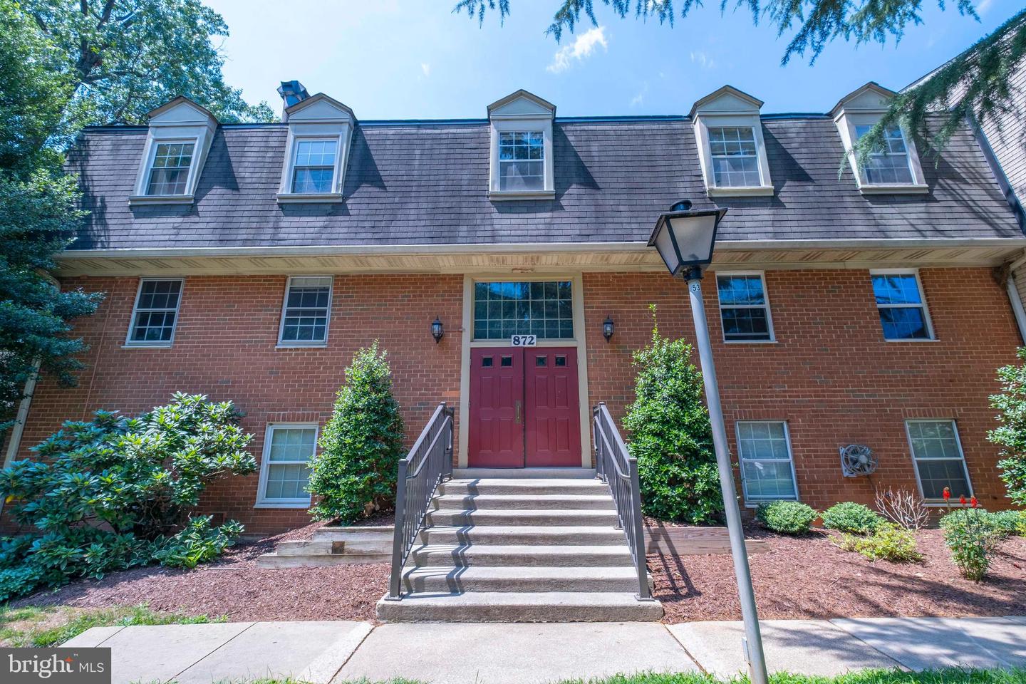 872 College Parkway #301