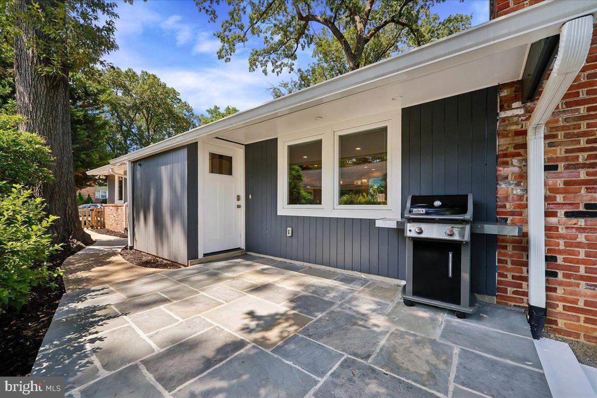 8407 Tahona Drive