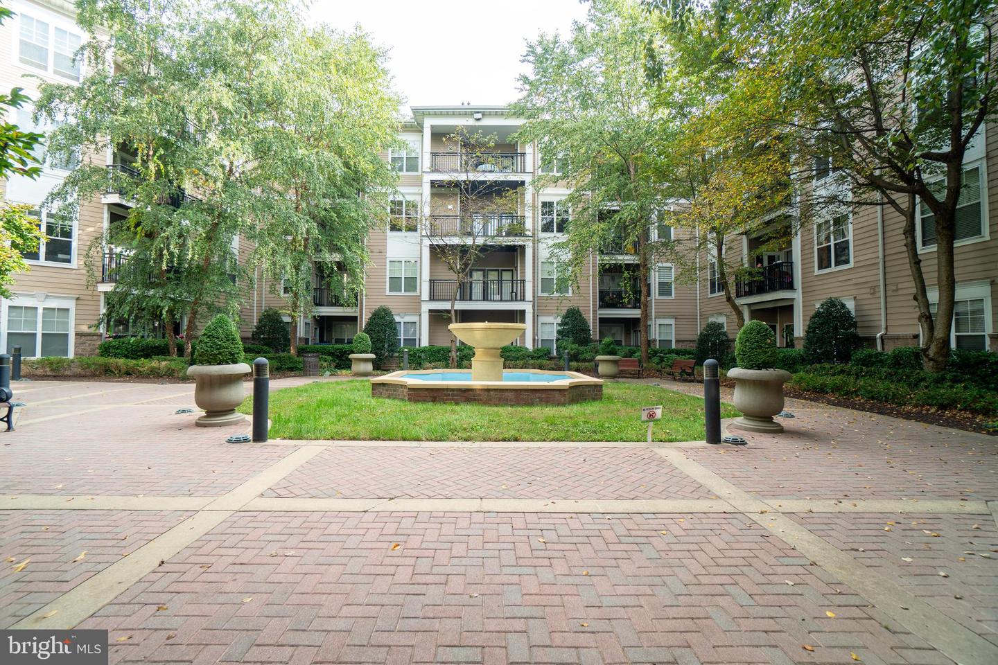501 Hungerford Drive #463