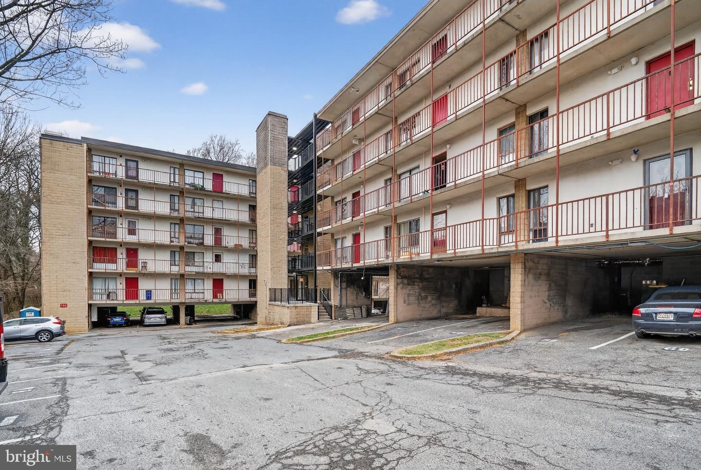 3301 Hewitt Avenue #403