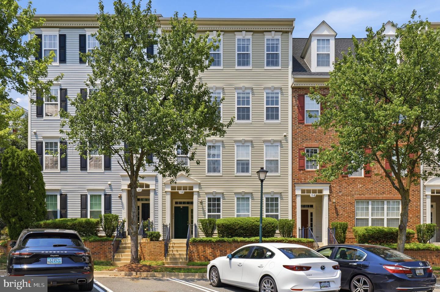 152 Mill Green Avenue #200