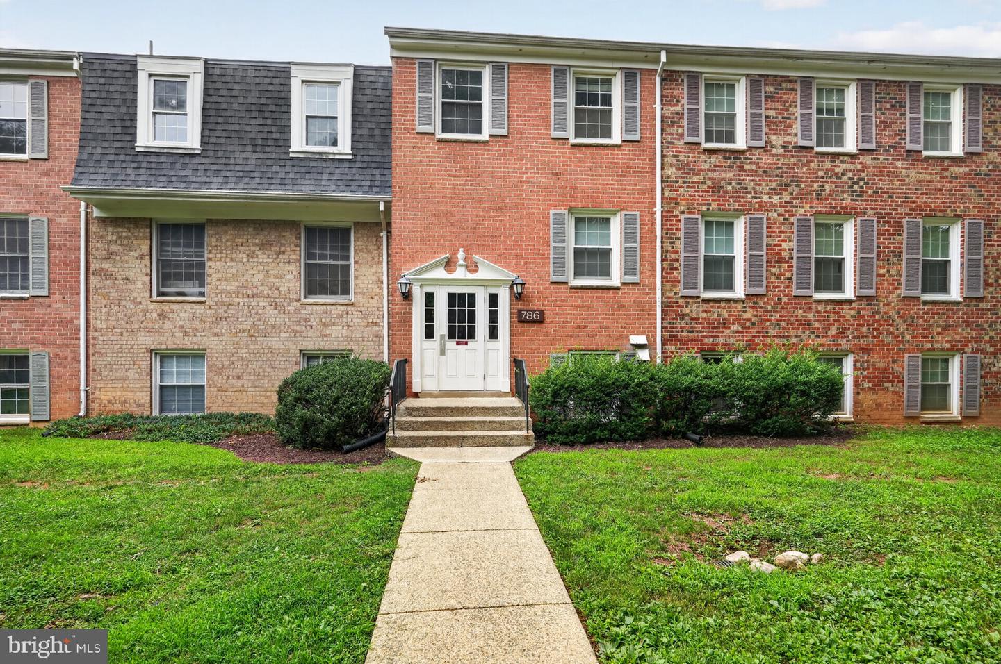 786 Quince Orchard Boulevard #786-20