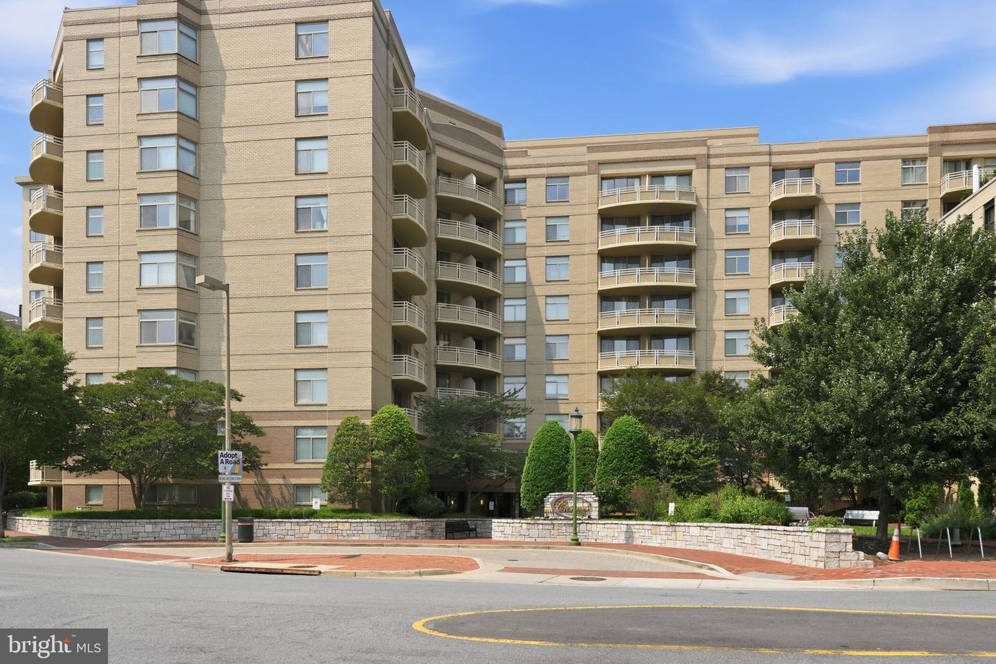 7111 Woodmont Avenue #106