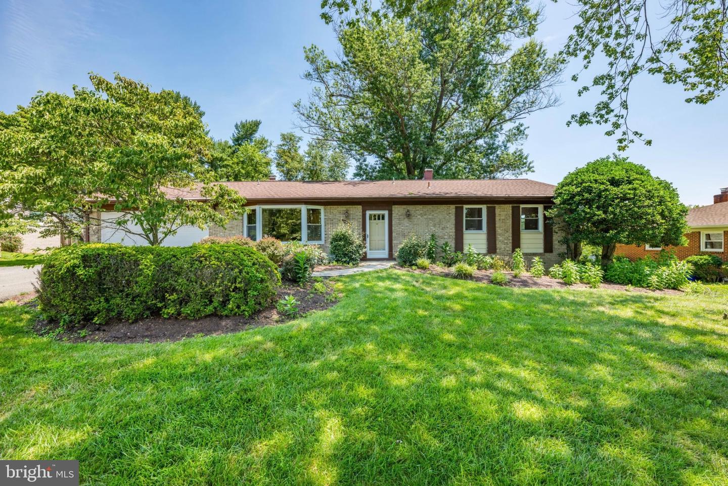 14805 Flintstone Lane