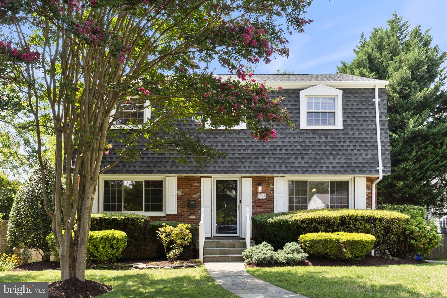 9204 Villa Drive