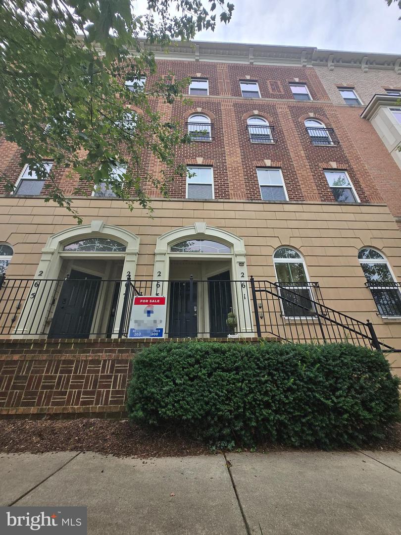 263 Community Center Avenue #263