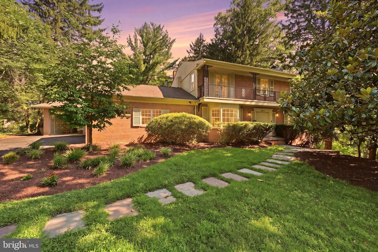 3211 Farmington Drive