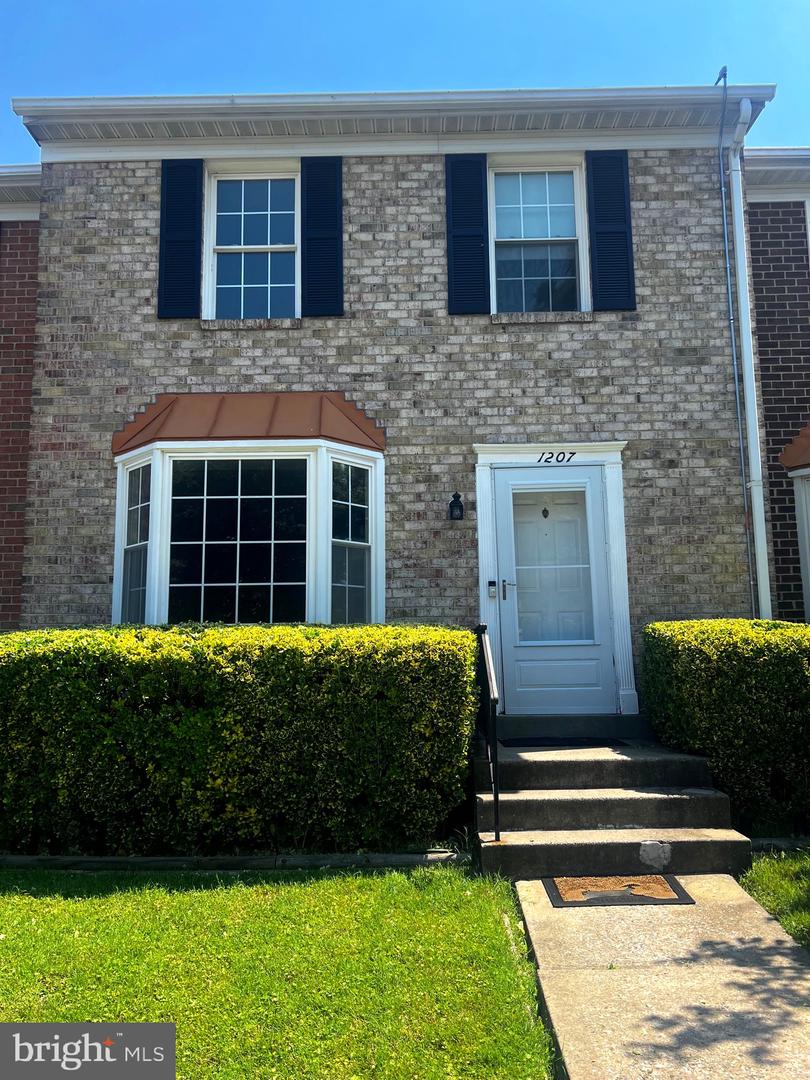1207 Knoll Mist Lane