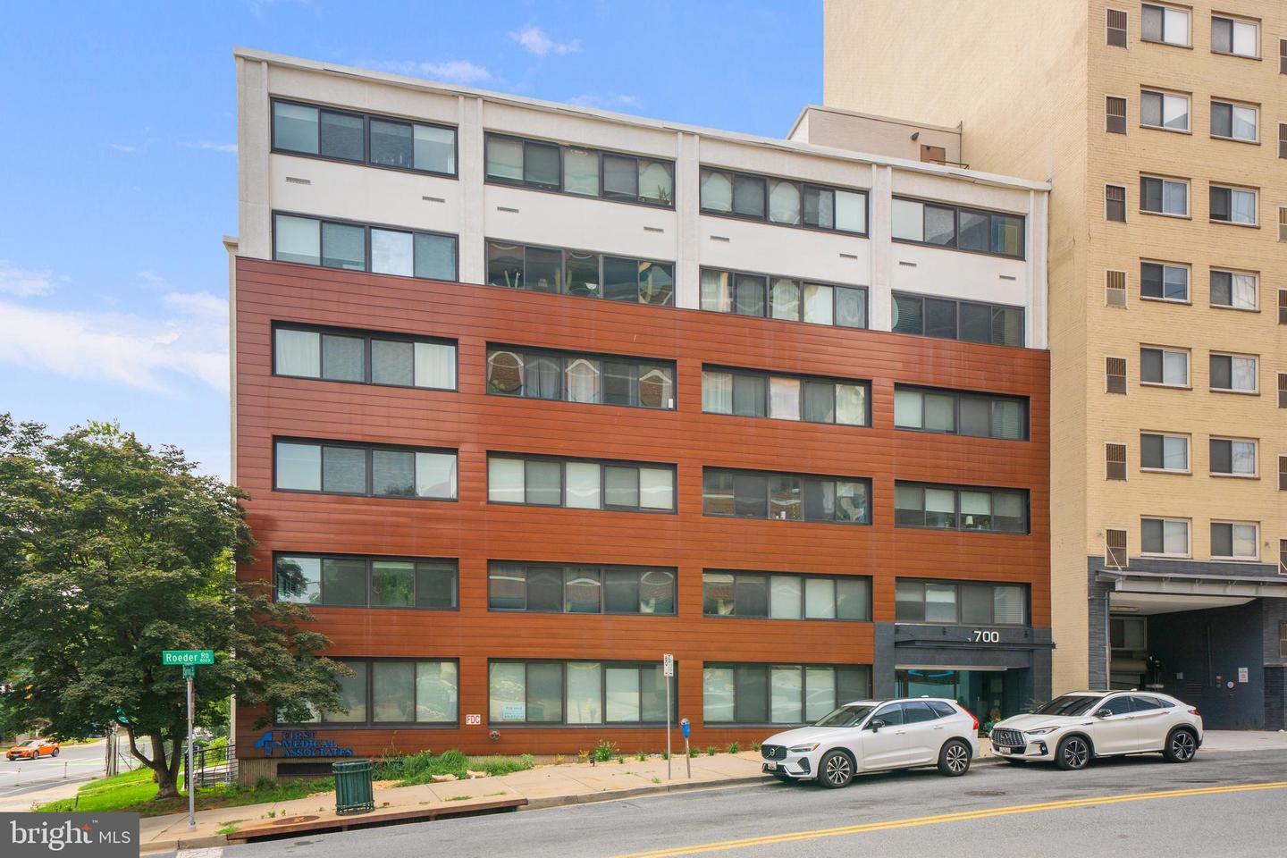 700 Roeder Road #403