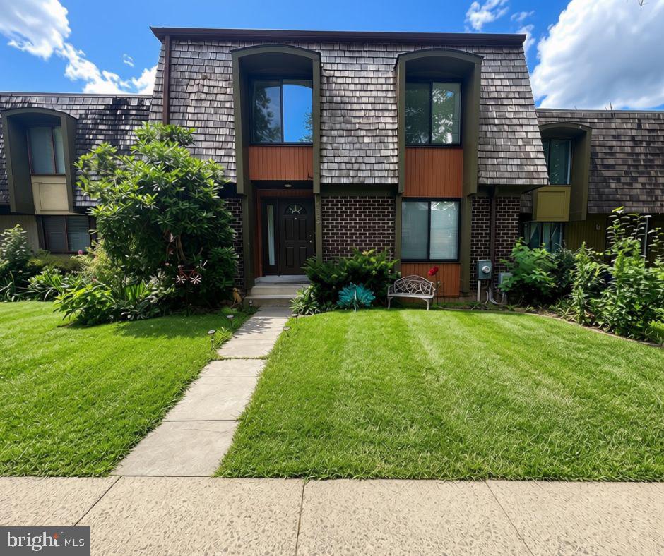 9463 Hickory View