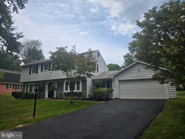 2801 Village Lane