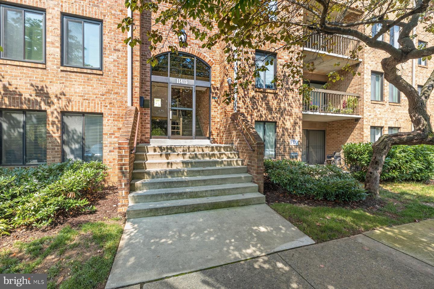 11415 Commonwealth Drive #204