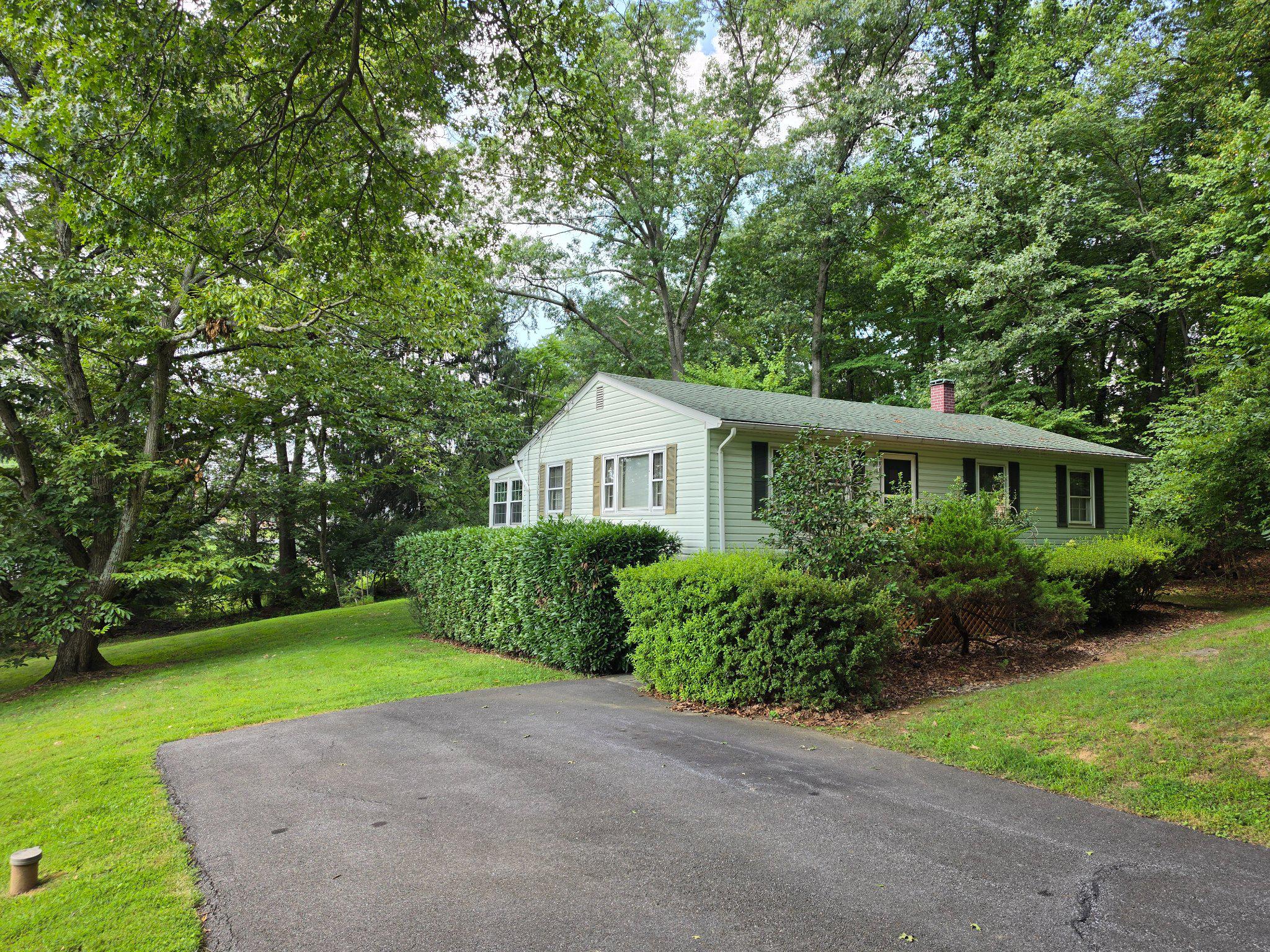 22514 Schoolfield Court