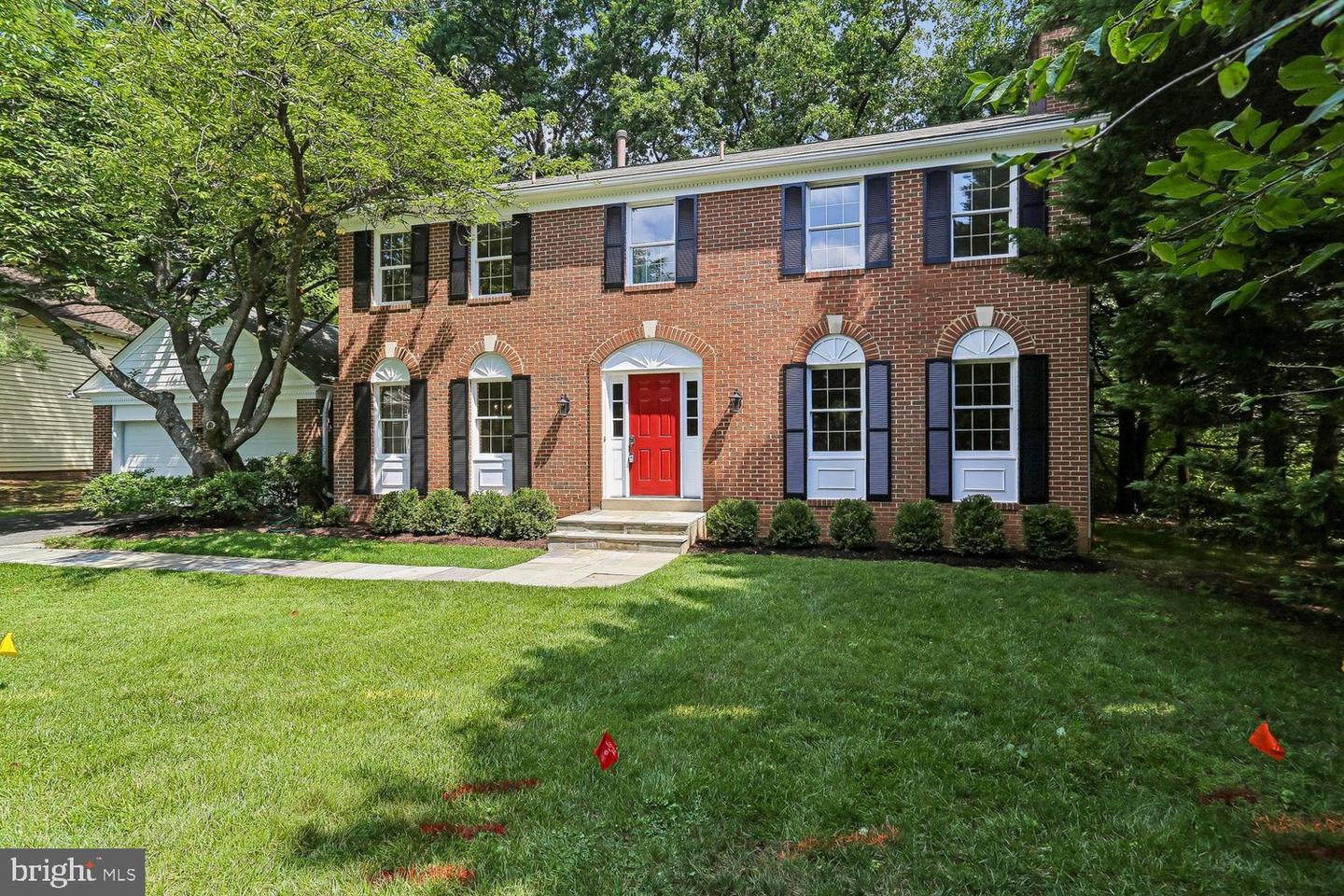 5705 Sugarbush Lane