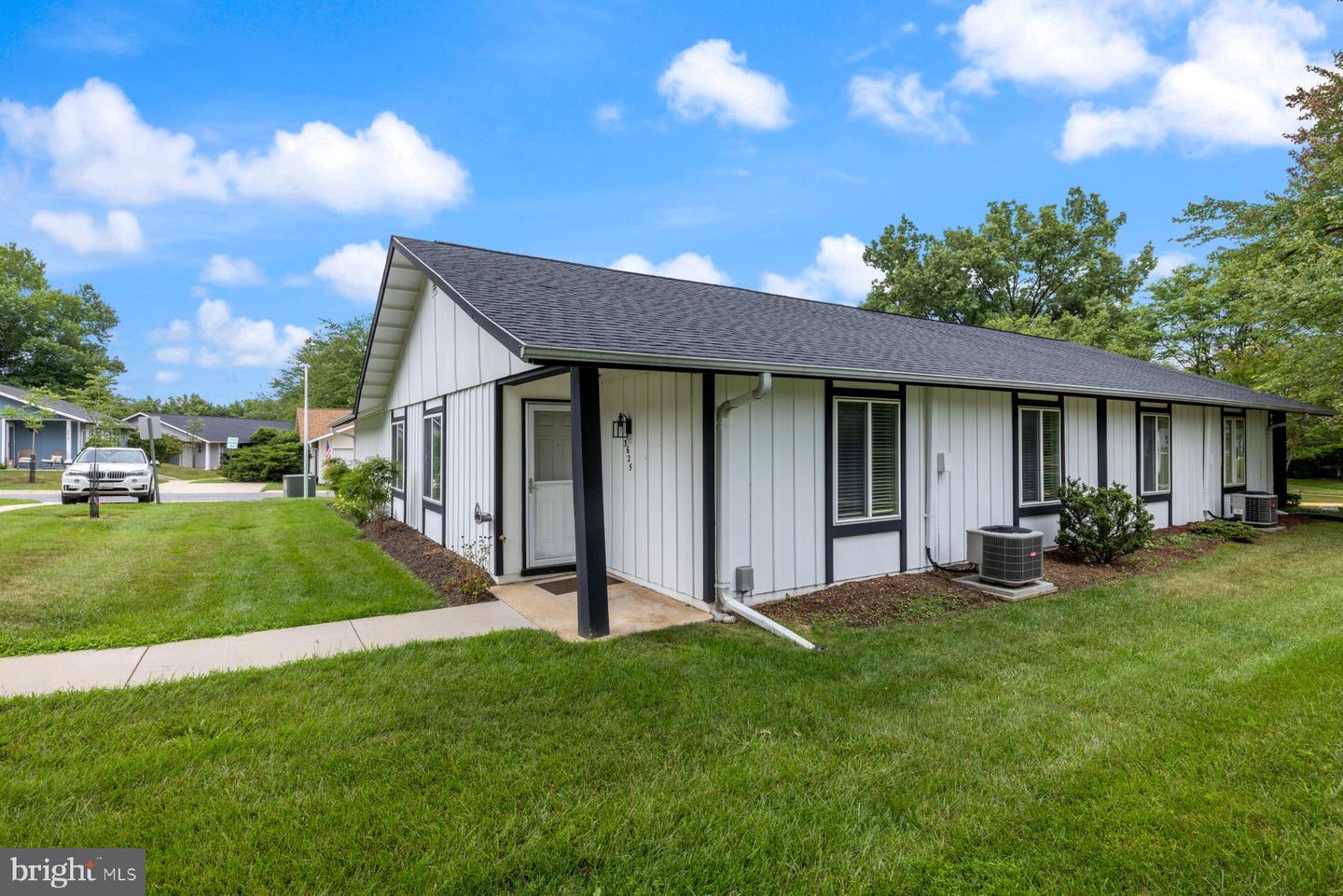 3625 Chorley Woods Way #8-B