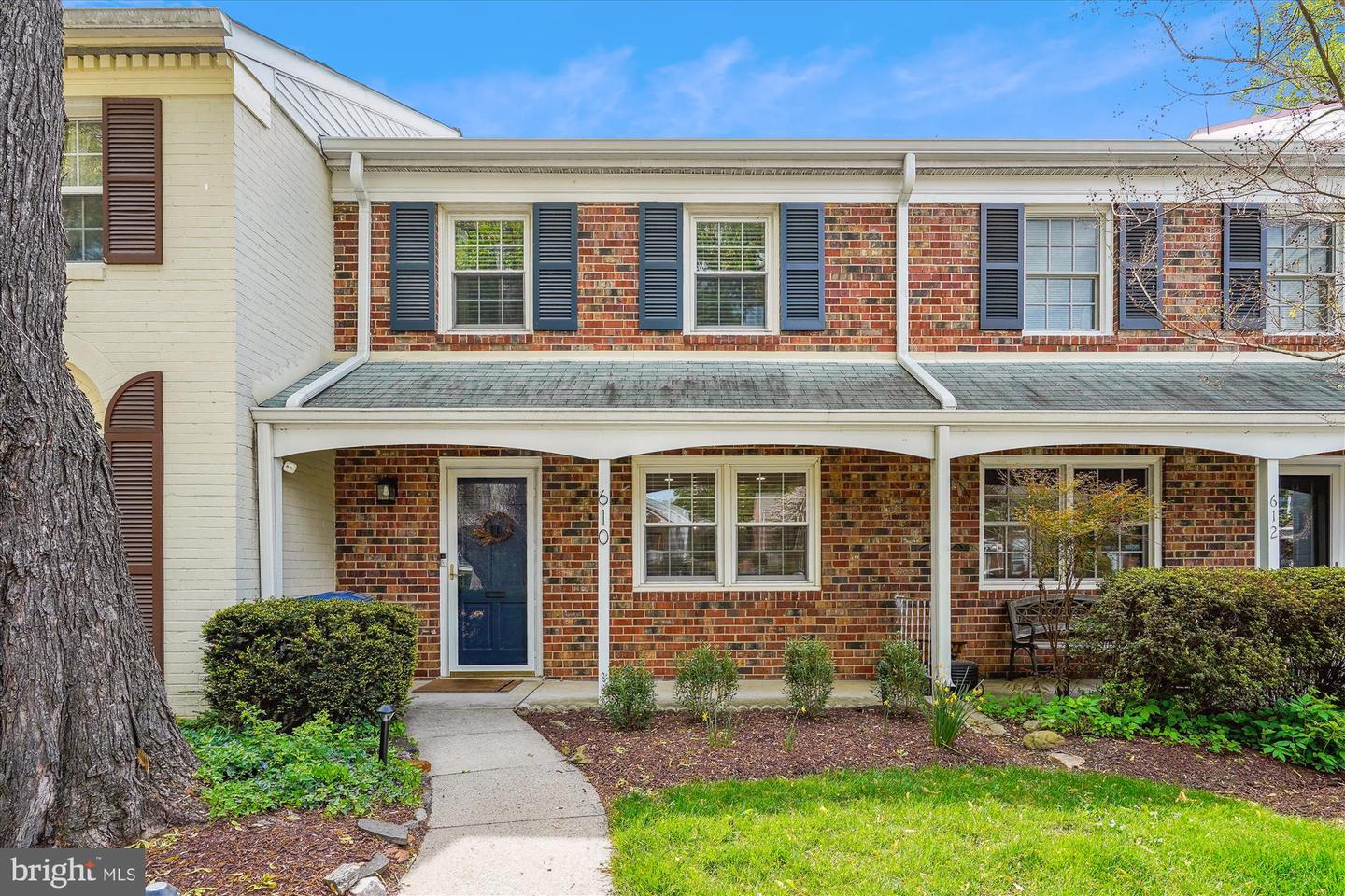 610 Azalea Drive #1