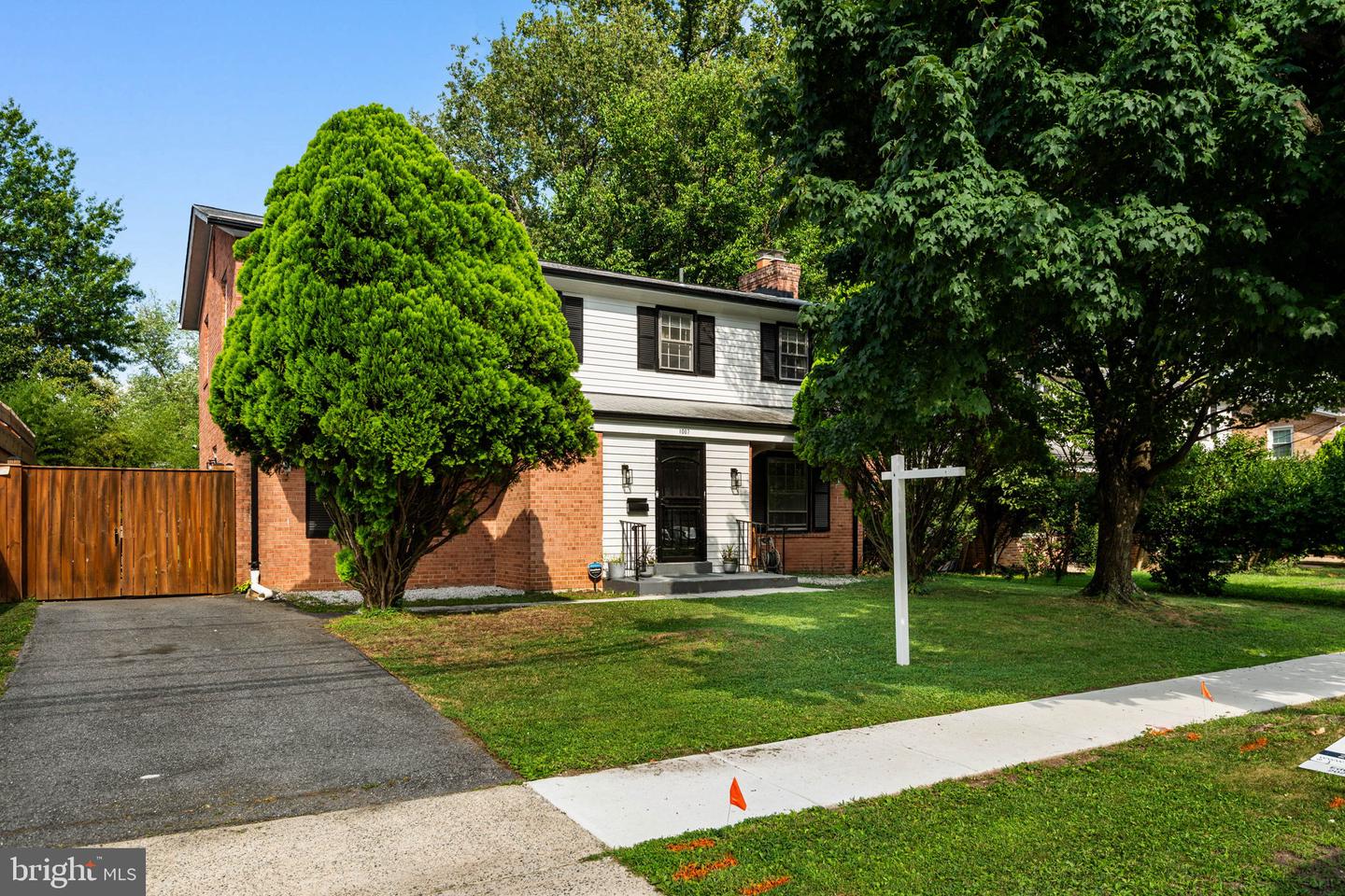 1007 Arcola Avenue
