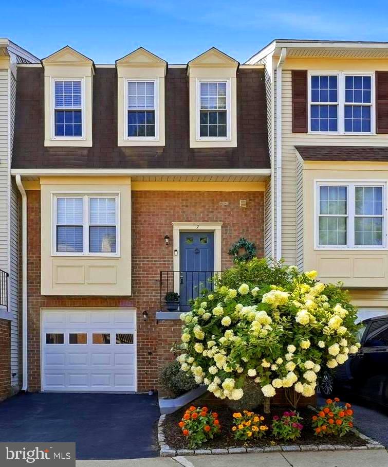 7 Lazy Hollow Way
